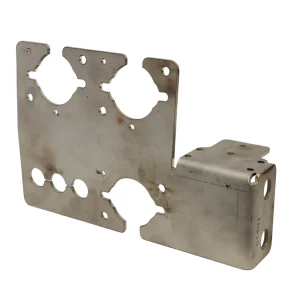 Pistokekiinnike ulkoasennukseen, vasen puoli kuva